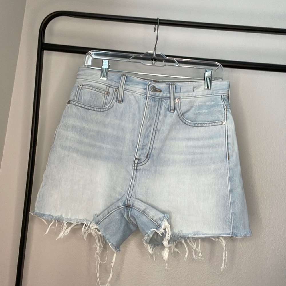 Madewell light wash mom jean shorts